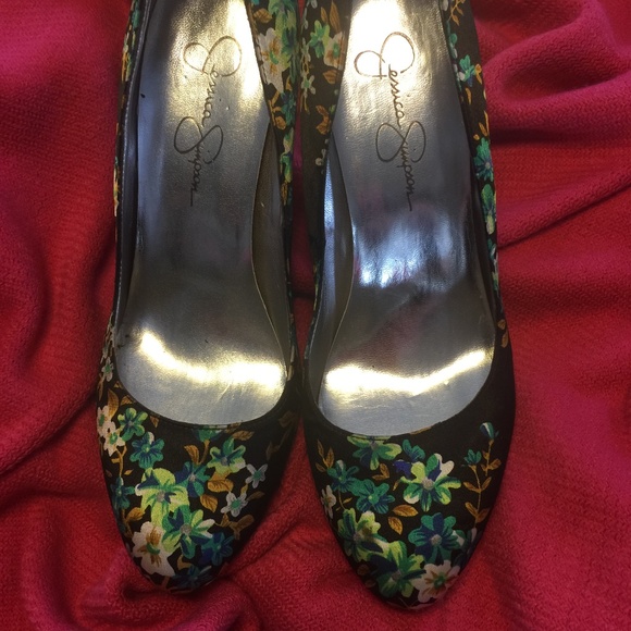 JESSICA SIMPSON Silk Fabric Floral Heels ON SALE - Picture 2 of 6